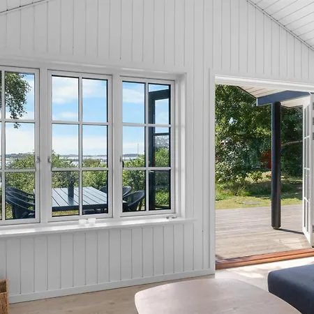 Semesterbostad Edvardsine - 40m From The Sea By Interhome Martofte